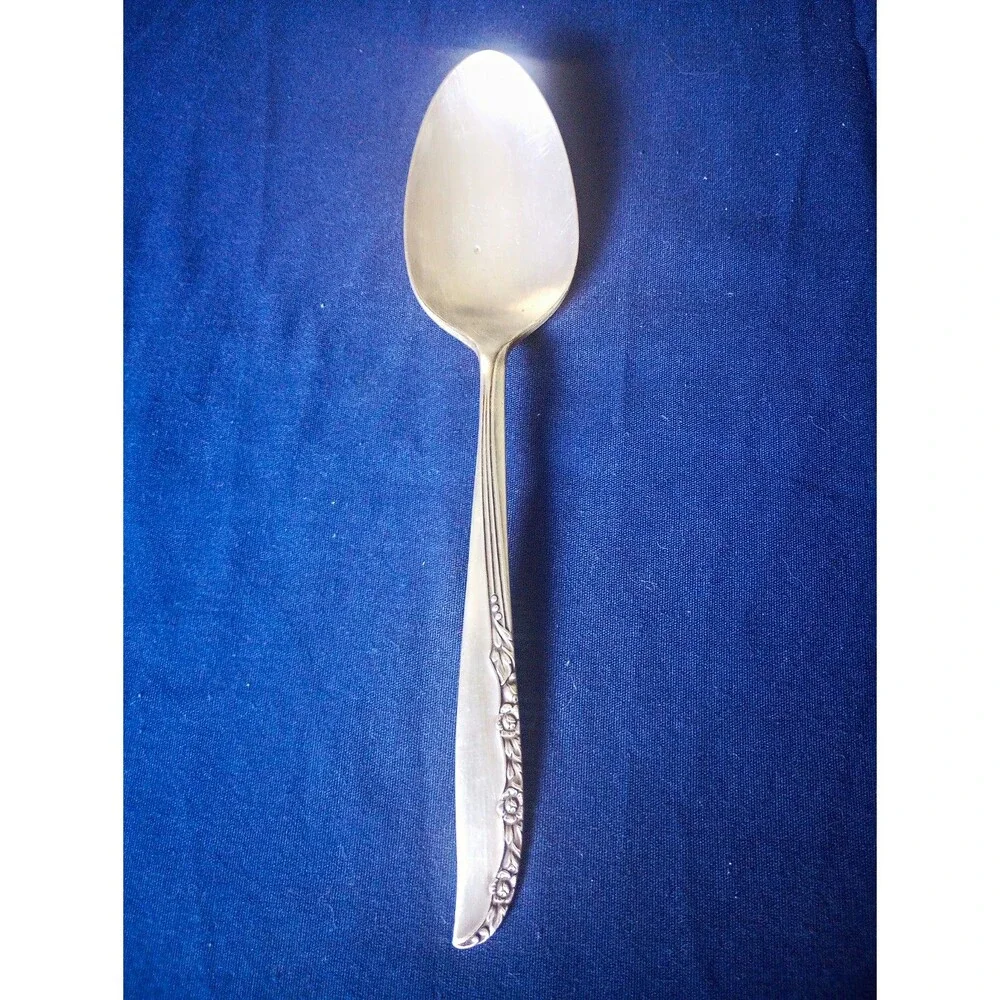 ONEIDA Ltd. Silverplate, 1948, Wm A Rogers, Discontinued Brittany Rose pattern